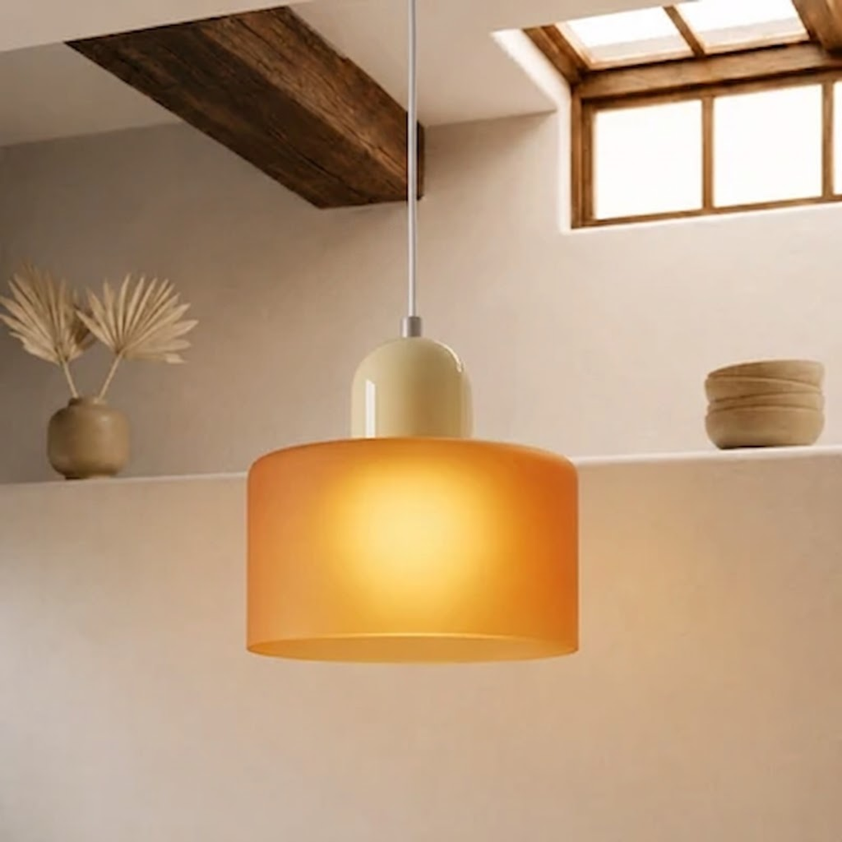 Pendelleuchte mit erweitertem Halo Design
