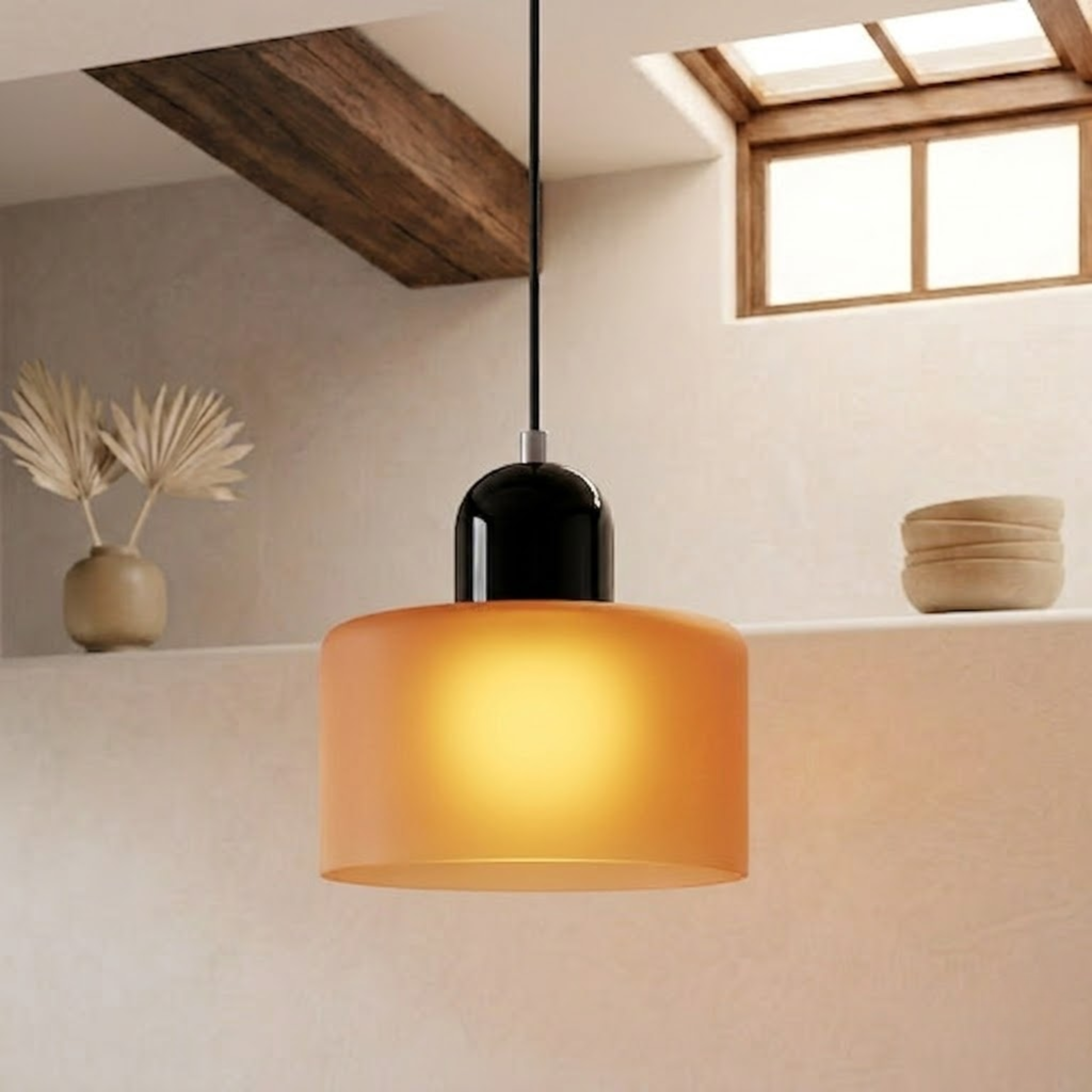 Pendelleuchte mit erweitertem Halo Design
