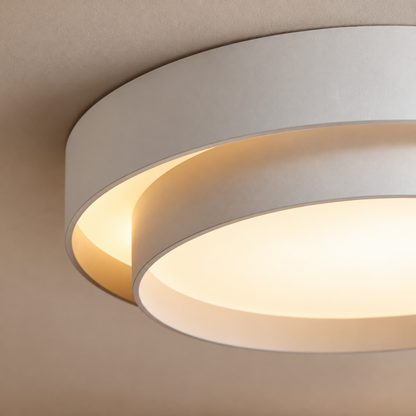 Asymmetrische LED Deckenleuchte mit Ringdesign