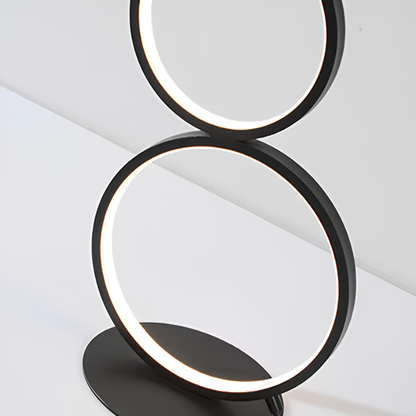 Moder­ne Mehrfachring Stehlampe