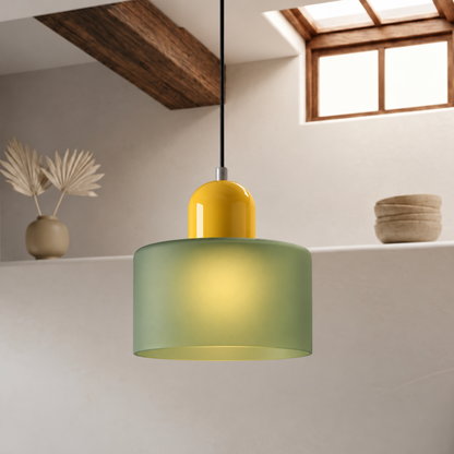 Pendelleuchte mit erweitertem Halo Design