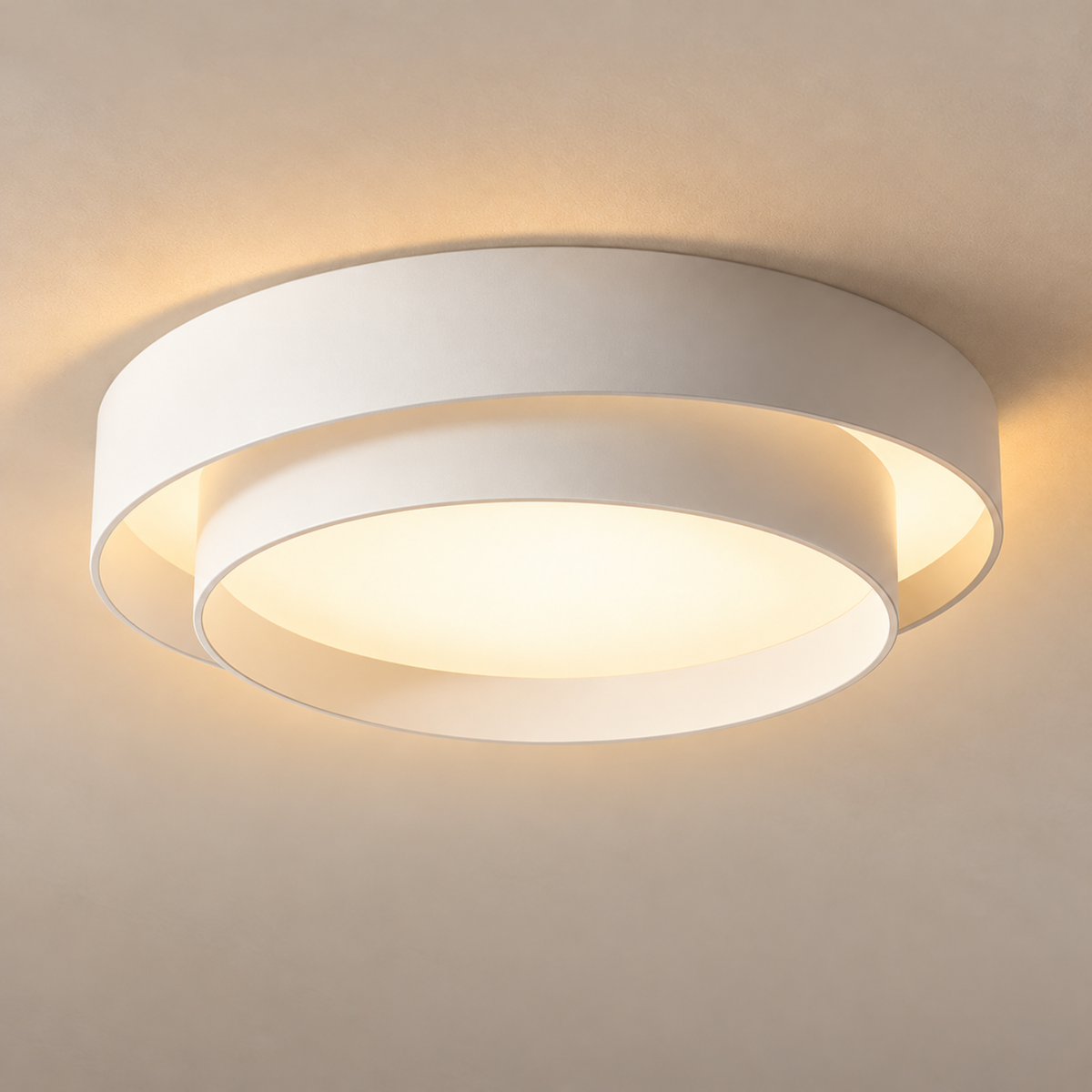Asymmetrische LED Deckenleuchte mit Ringdesign