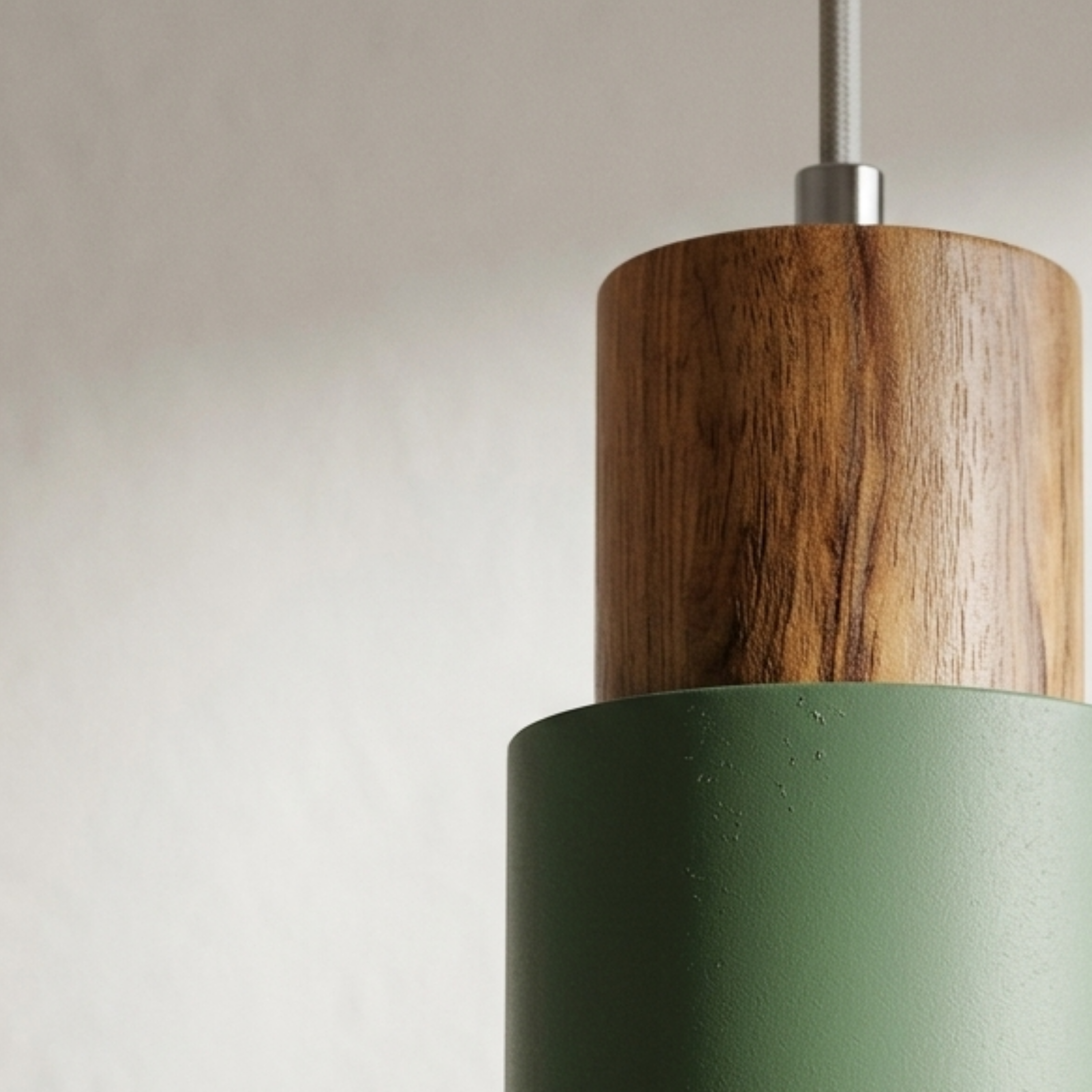 Moderne Pendelleuchte aus Metall und Holz mit Farbenfrohem Design