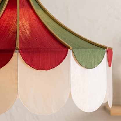 Moderne Minimalistische LED Pendelleuchte mit Farbenfrohem Stoff Design