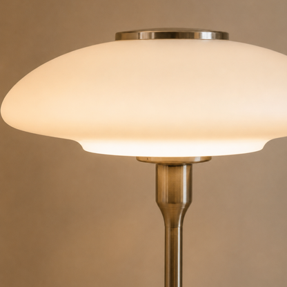 Moderne Bauhaus Dänische Tischlampe