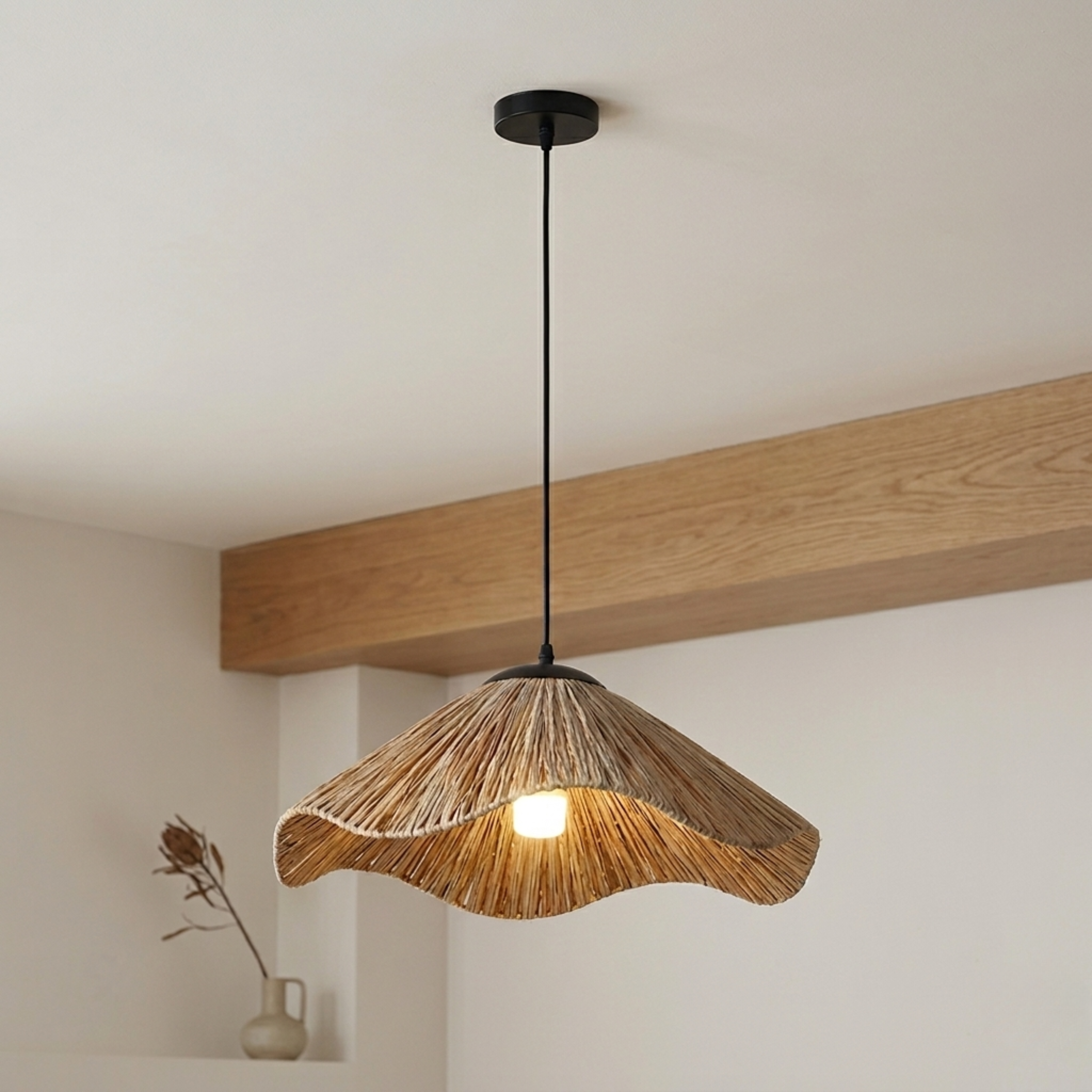 Chinesische Rattan Pendelleuchte im Strohhut Design